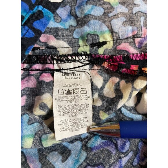 Wonderwink Womens Scrub Top XS Multicolor Animal Print Cotton Workwear - Picture 3 of 6